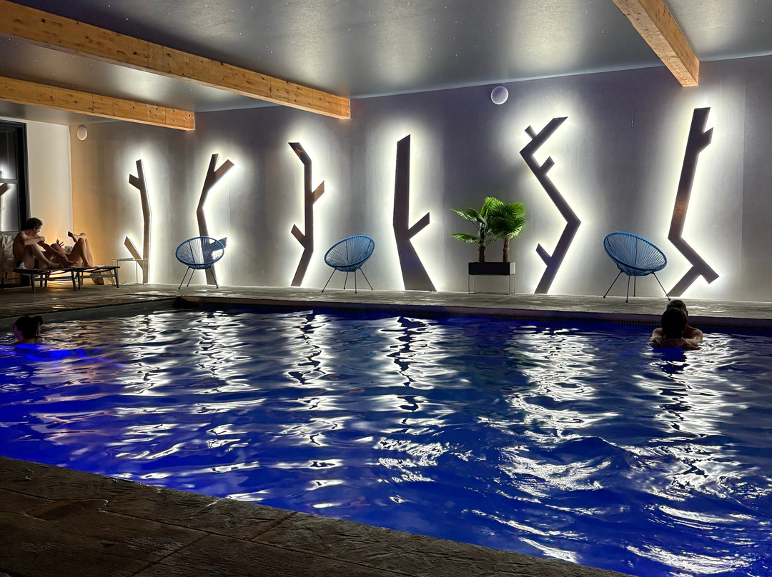 翁弗勒尔基里亚德酒店主图