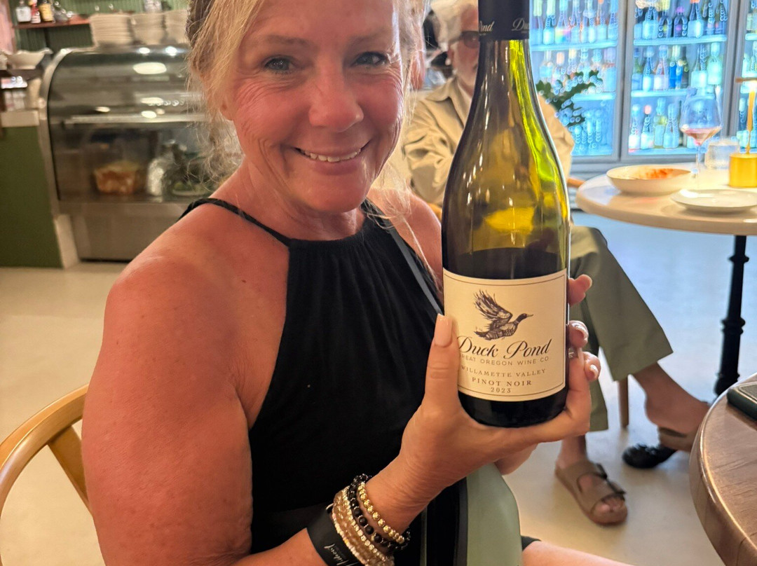 Wine Shop VI-克鲁兹湾必去景点