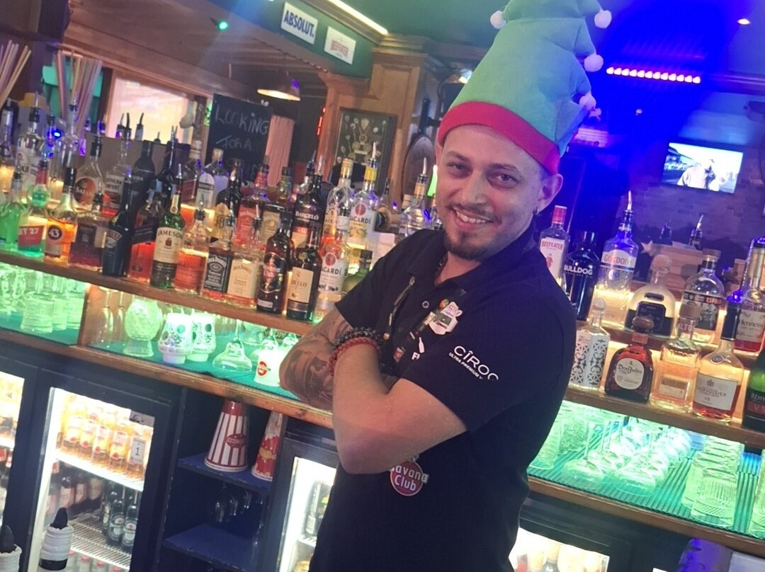 Legends Bar-阿尔布赞拉必去景点