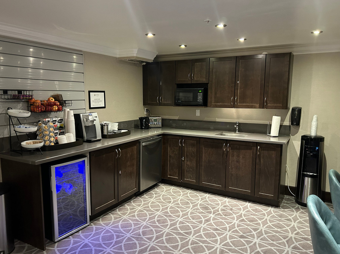 Sandman Signature Edmonton South Hotel主图