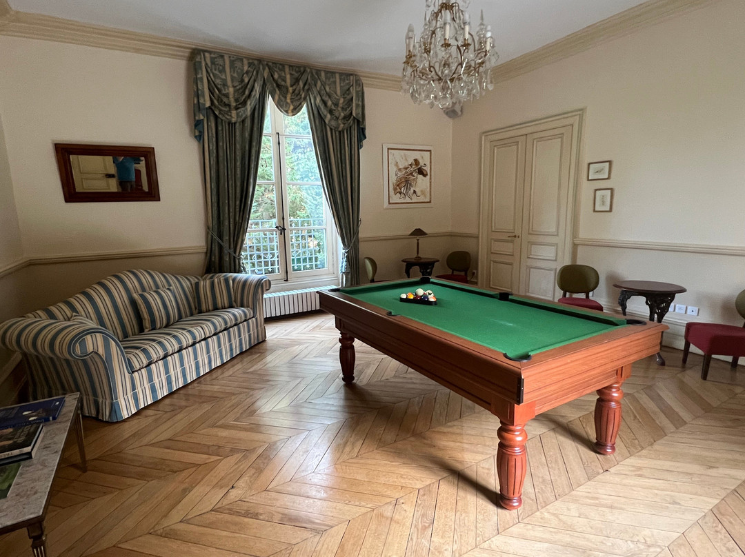 洛泽尔城堡酒店主图