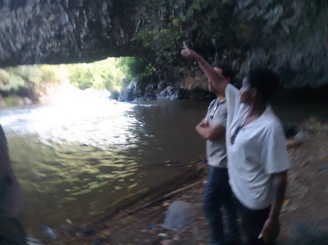 Daraja la Mungu-姆贝亚必去景点