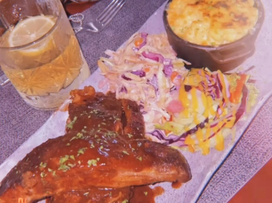 Sweetfield Manor Boutique Hotel主图