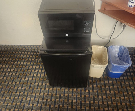 利物浦-多拉山麦客达套房酒店主图