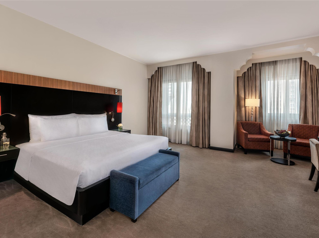 迪拜六国城门瑞享酒店主图