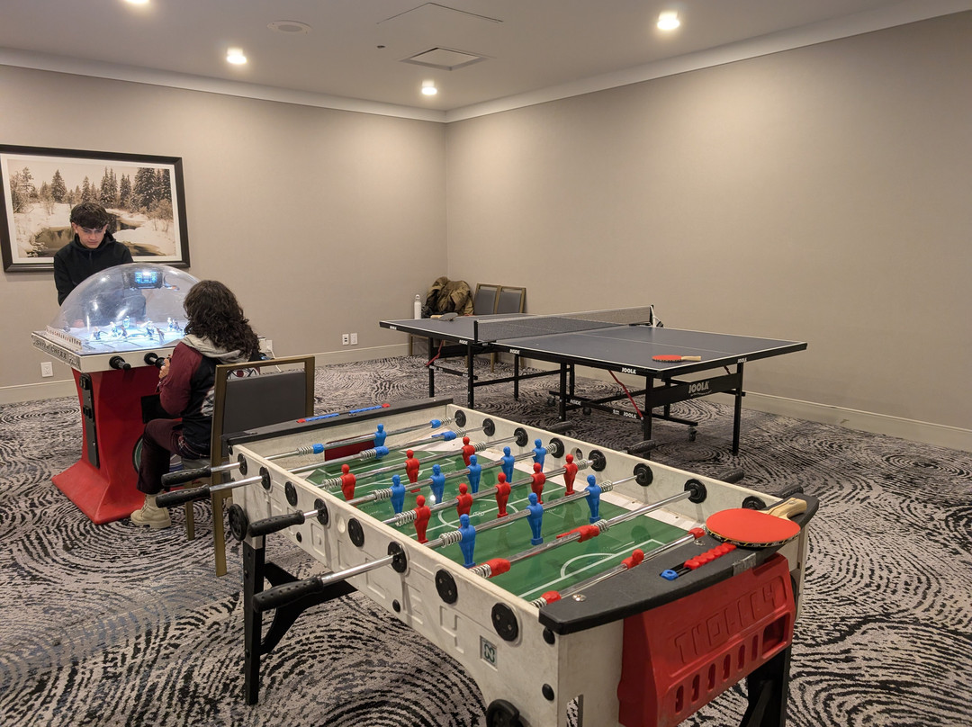 温哥华铁道镇希尔顿酒店主图