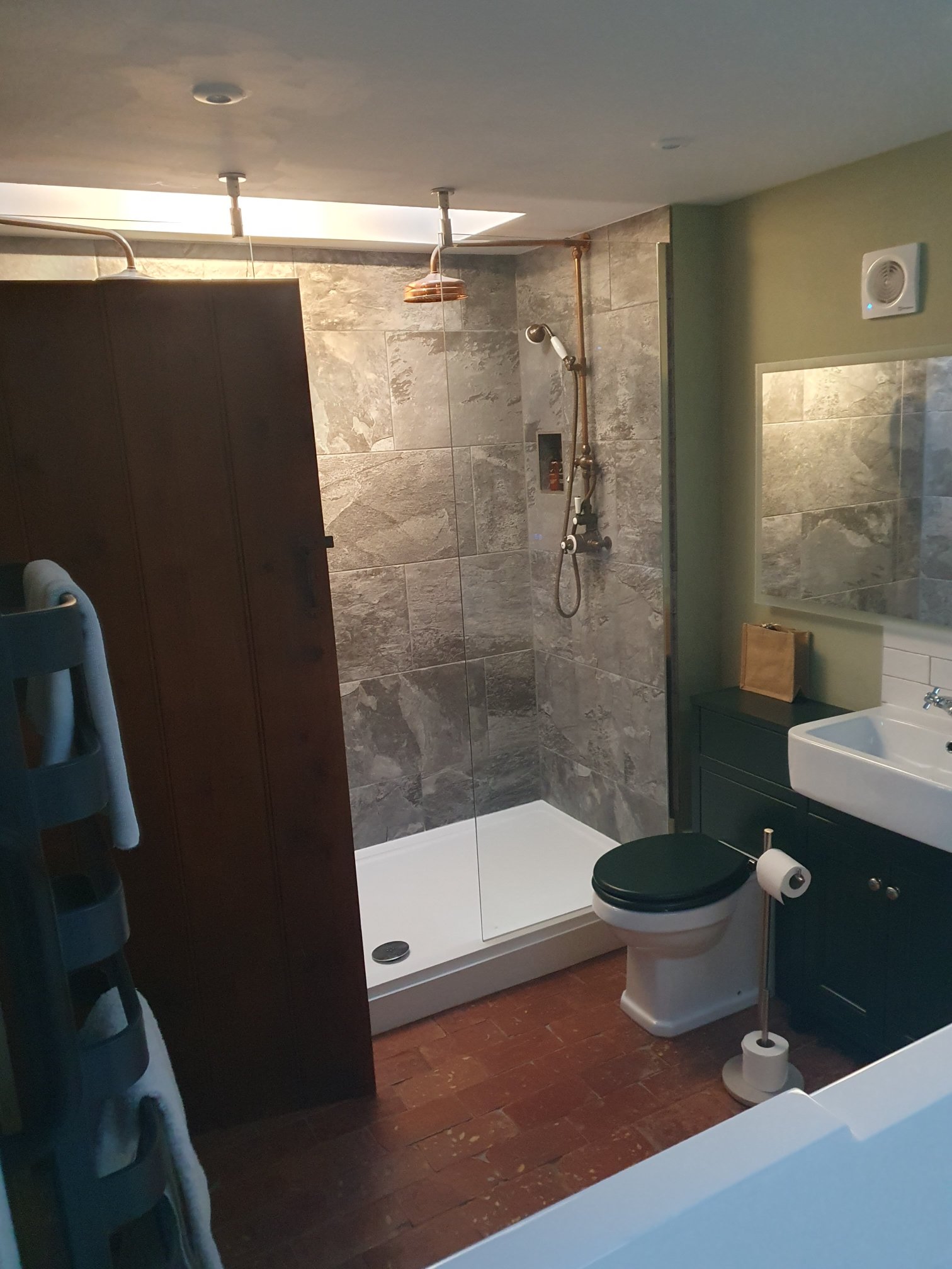 The Pear Tree Inn-官方