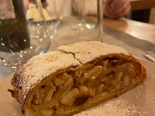 Chalet Chapeau B & B-Castel Condino必去景点