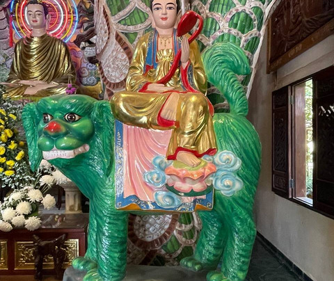 大叻金佛像-大勒必去景点