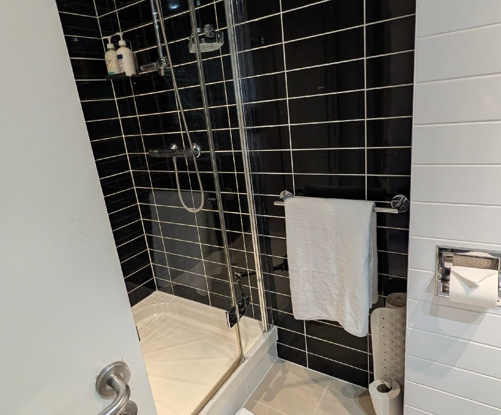 Holiday Inn Express 哈洛主图