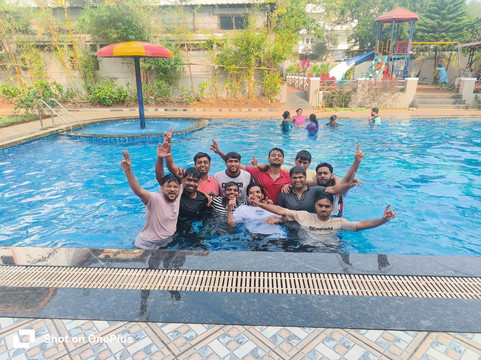 帝国大酒店主图