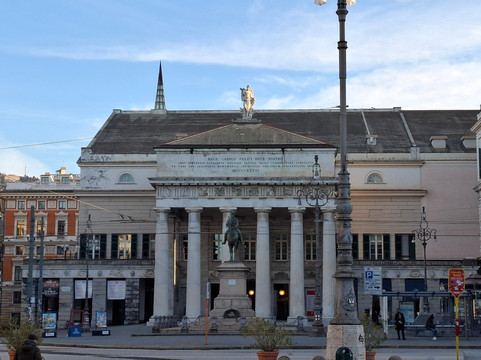 Piazza Raffaele De Ferrari-热那亚必去景点