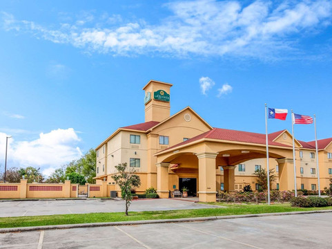 帕萨迪纳拉昆塔温德姆套房酒店主图