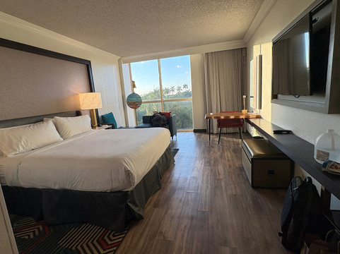 罗德岱堡西万丽酒店主图