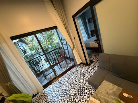 贡布甜酒店主图