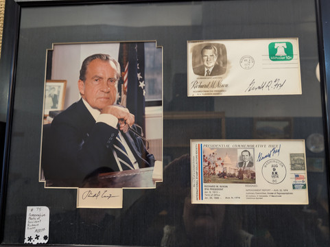 Leafs Treehouse Antiques & Collectables Mall-库斯贝必去景点