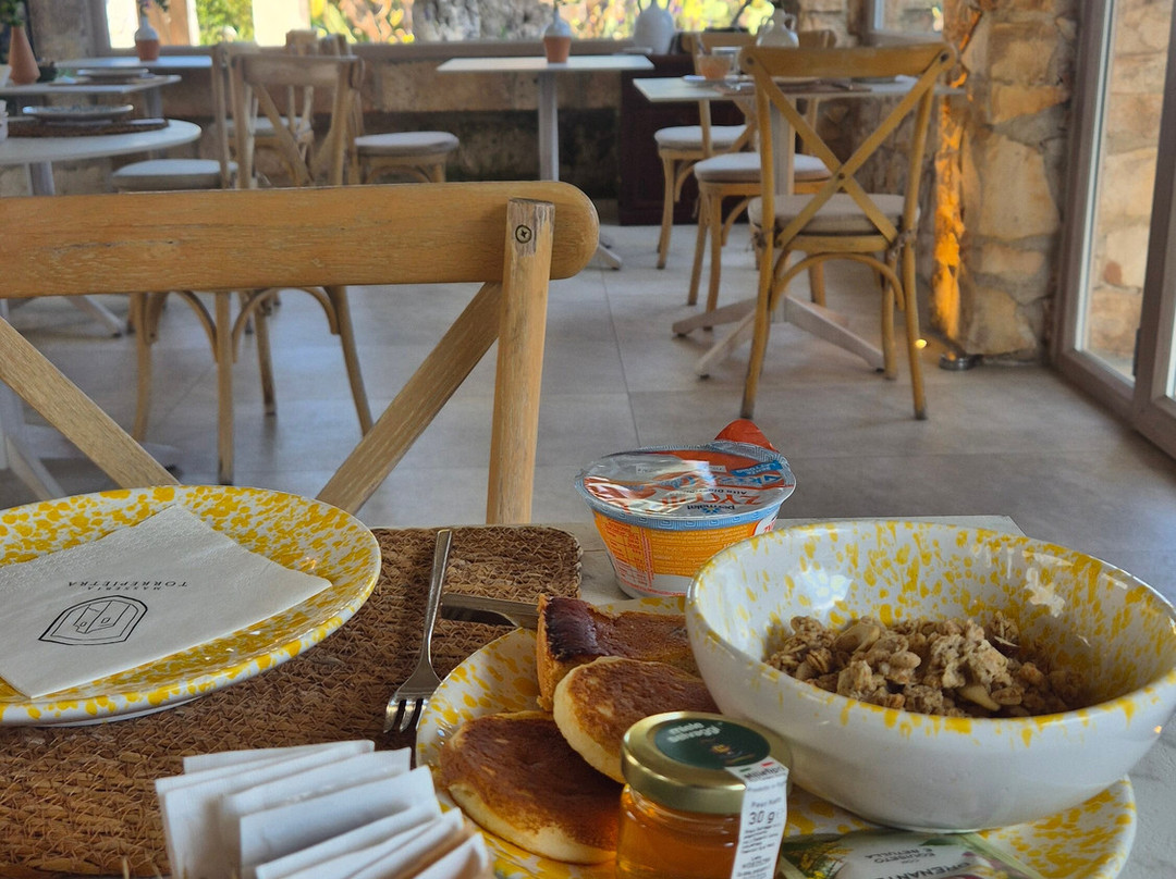 马西里亚托雷皮耶特拉酒店主图