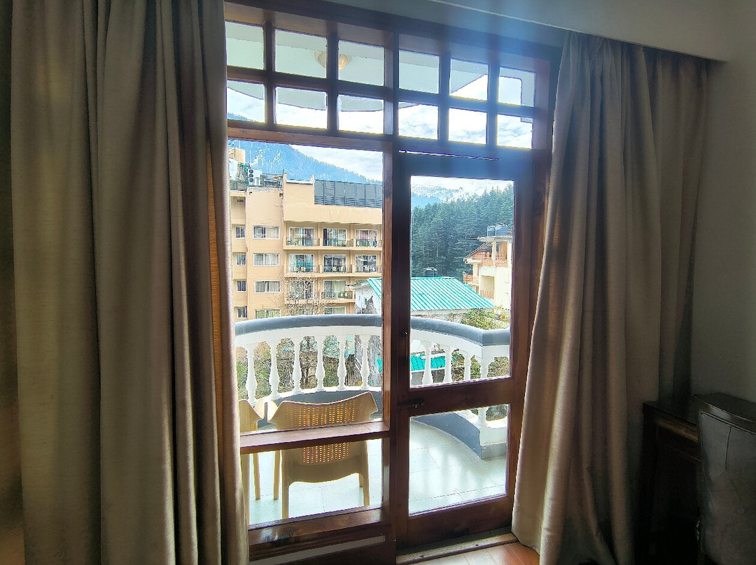 马拉里高地酒店主图