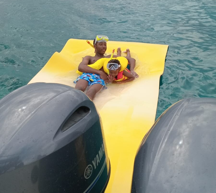 Barbados Snorkeling Tours by Hayden Browne-Holetown必去景点