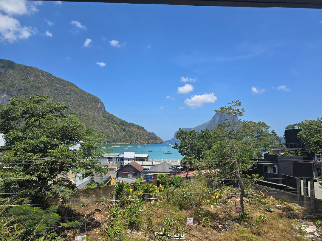 有趣的狮子酒店-爱妮岛主图