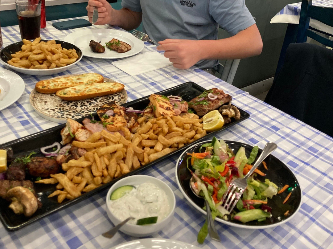 Georgias Tavern Avli