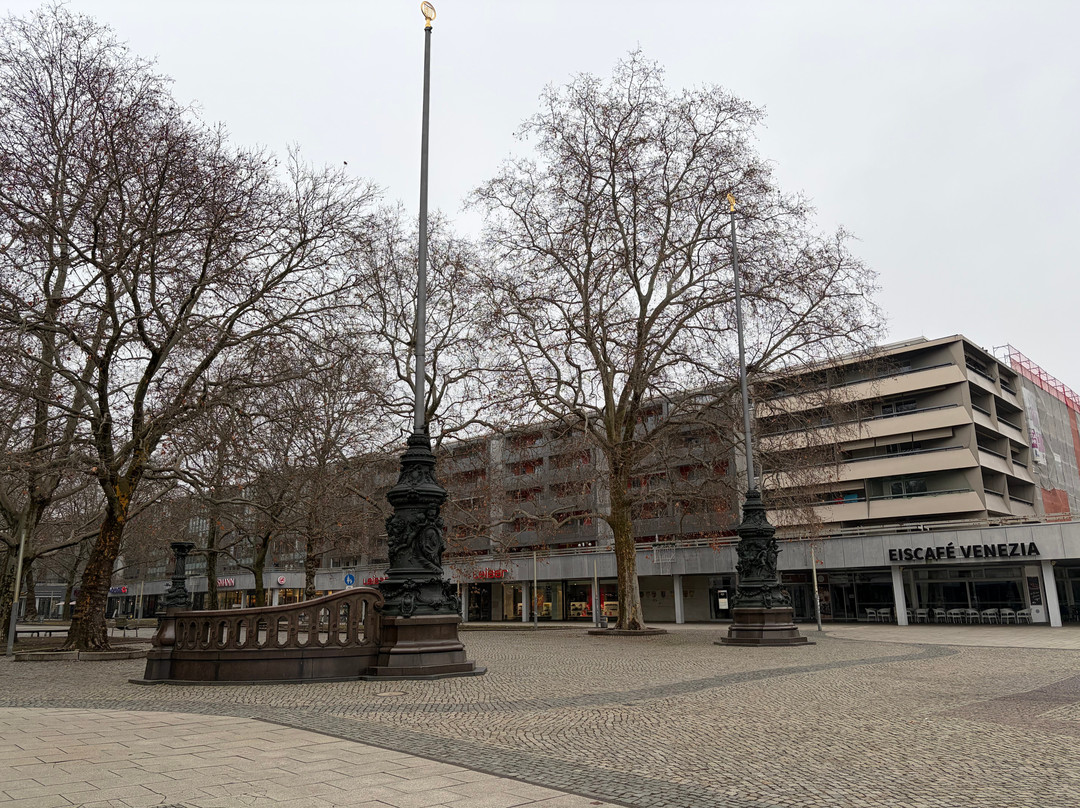 Kaiser-Wilhelm-Fahnenmasten-德累斯顿必去景点