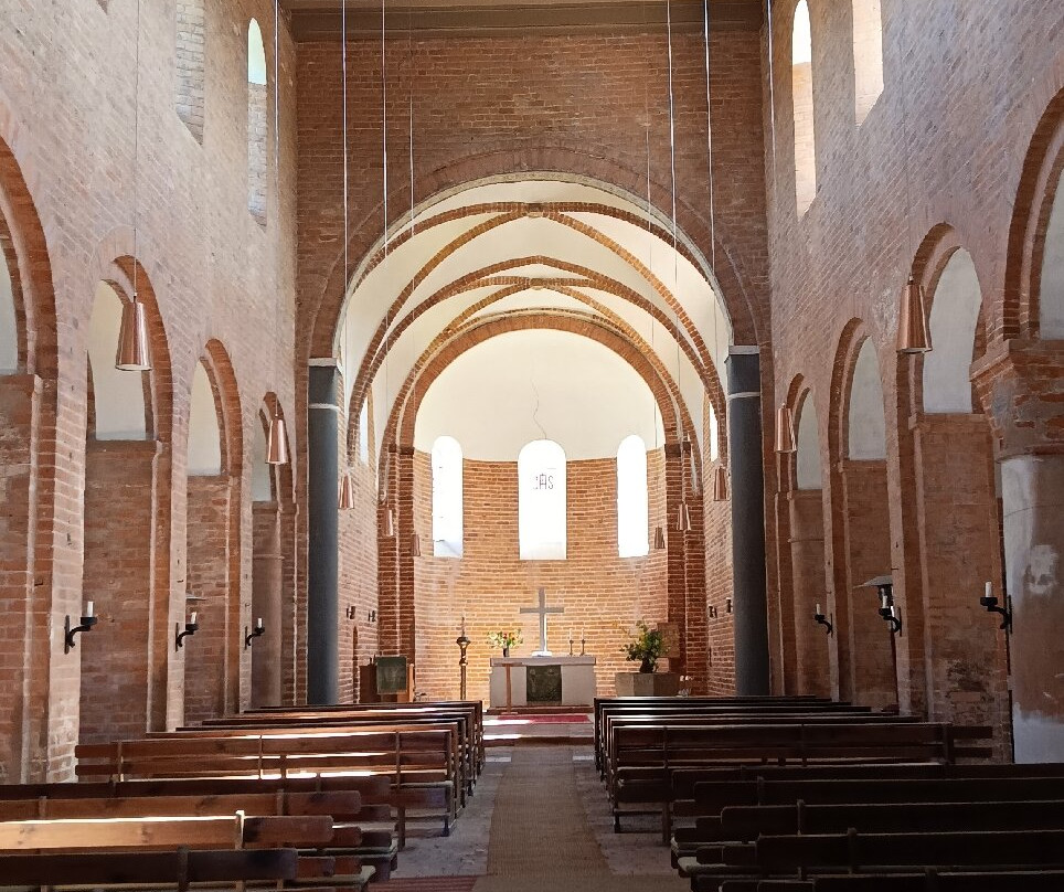 St. Laurentius und St. Nikolaus-Sandau必去景点