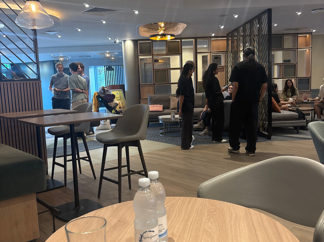 伦敦鲁顿谷酒店主图