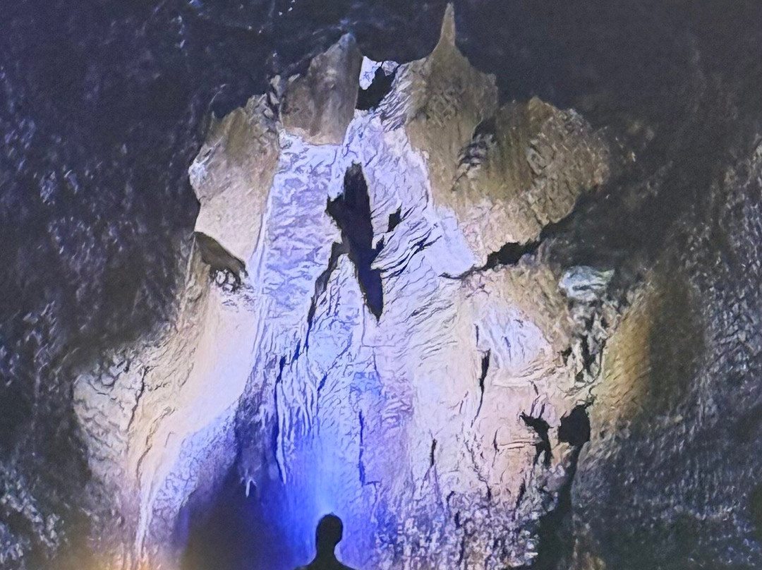 传奇黑水漂流公司-怀托摩洞穴必去景点