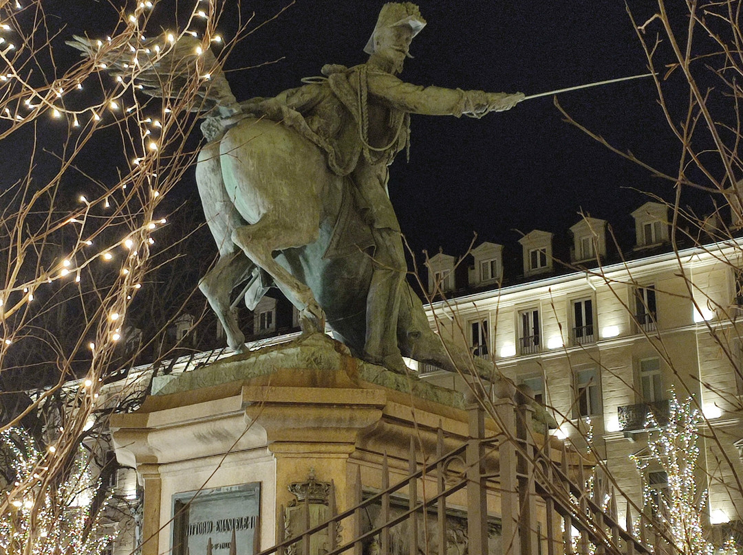 Monumento a Ferdinando di Savoia Duca di Genova-都灵必去景点