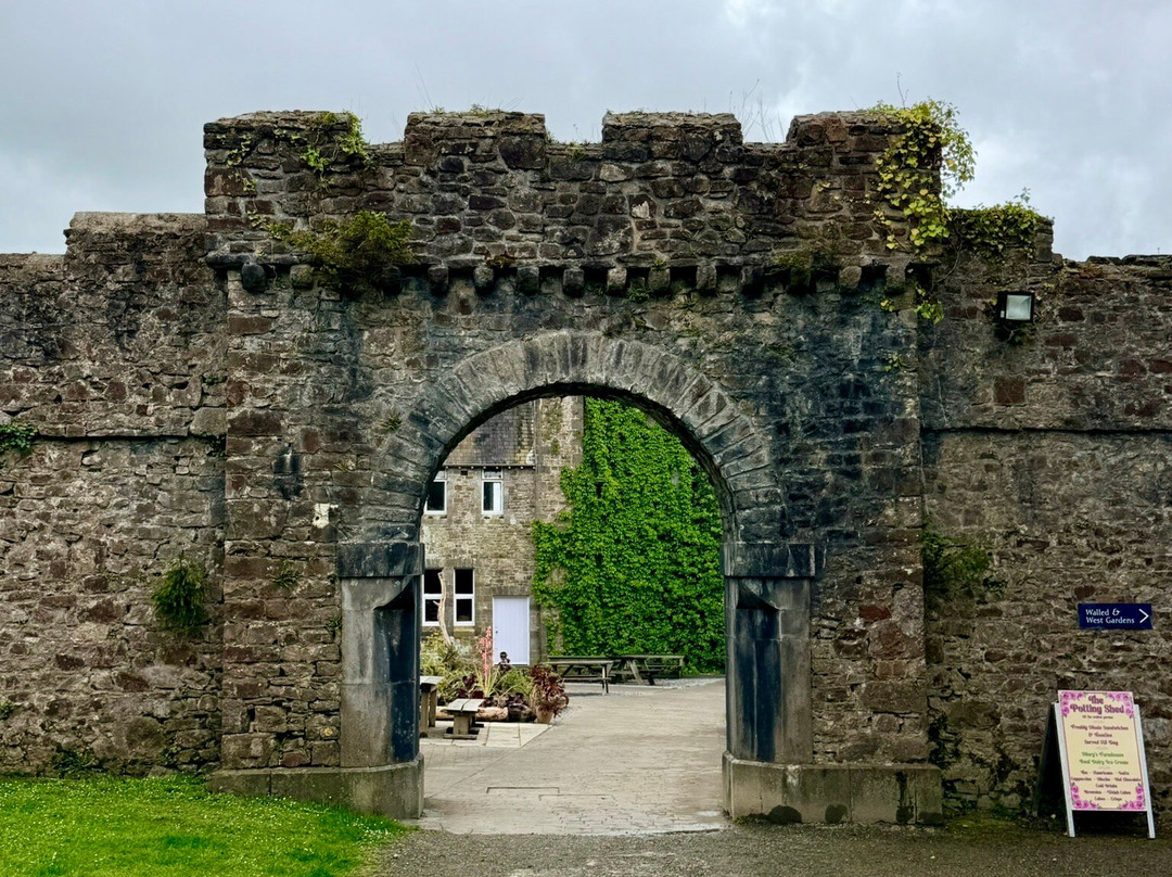 Picton Castle & Gardens-哈弗福韦斯特必去景点