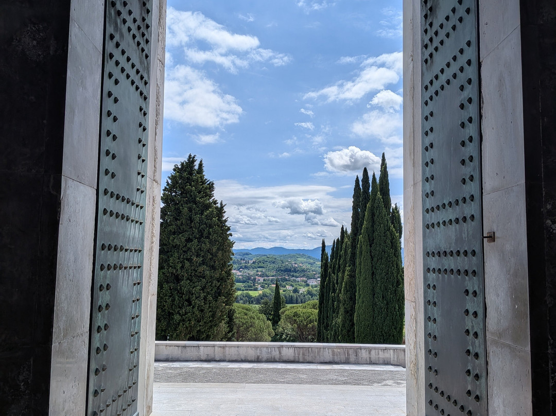 Sacrario Militare di Oslavia-Oslavia必去景点