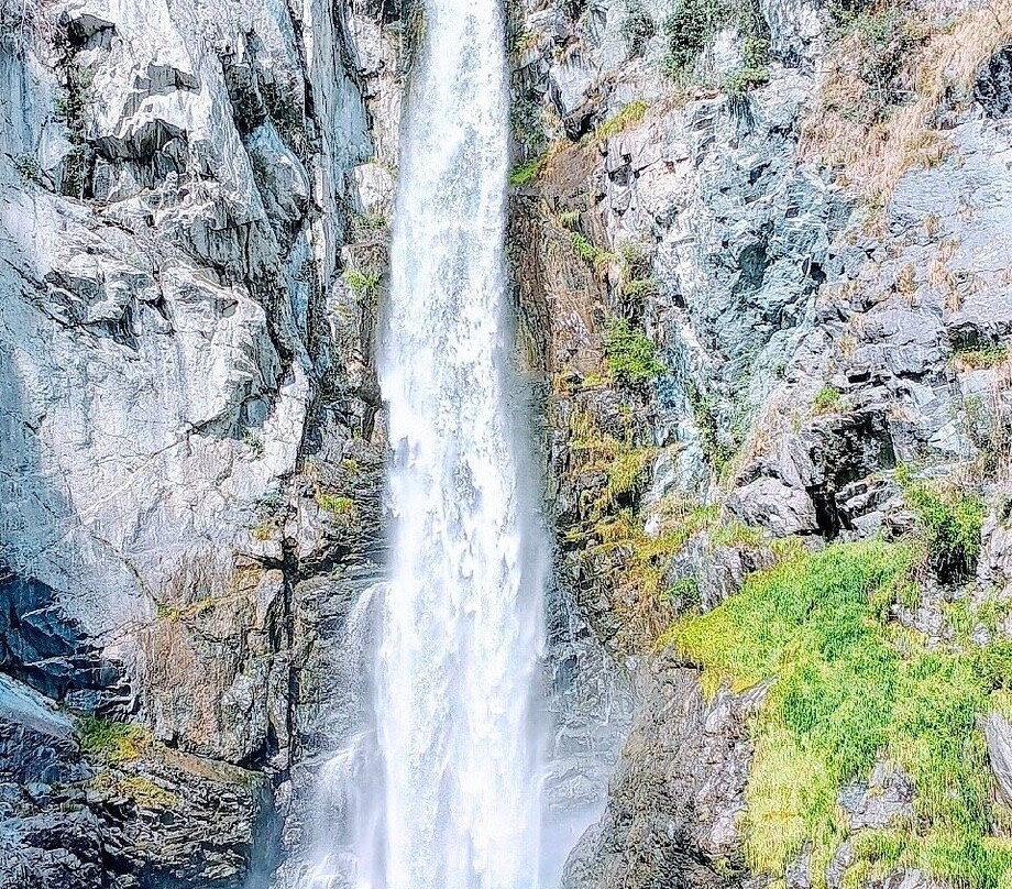 Cascata di Isollaz-Challand-Saint-Victor必去景点