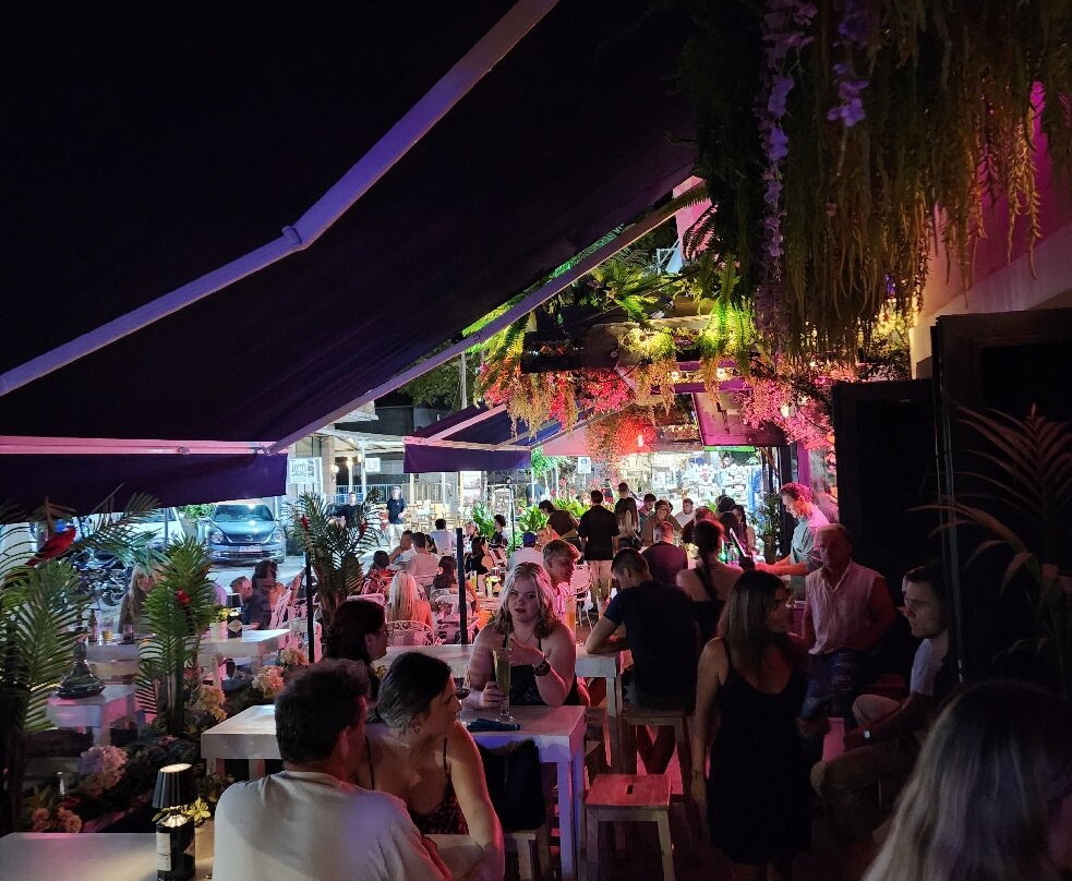 The Street Bar-Nidri必去景点
