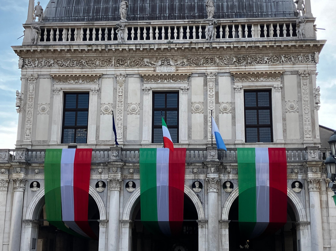 Piazza della Loggia-布雷西亚必去景点