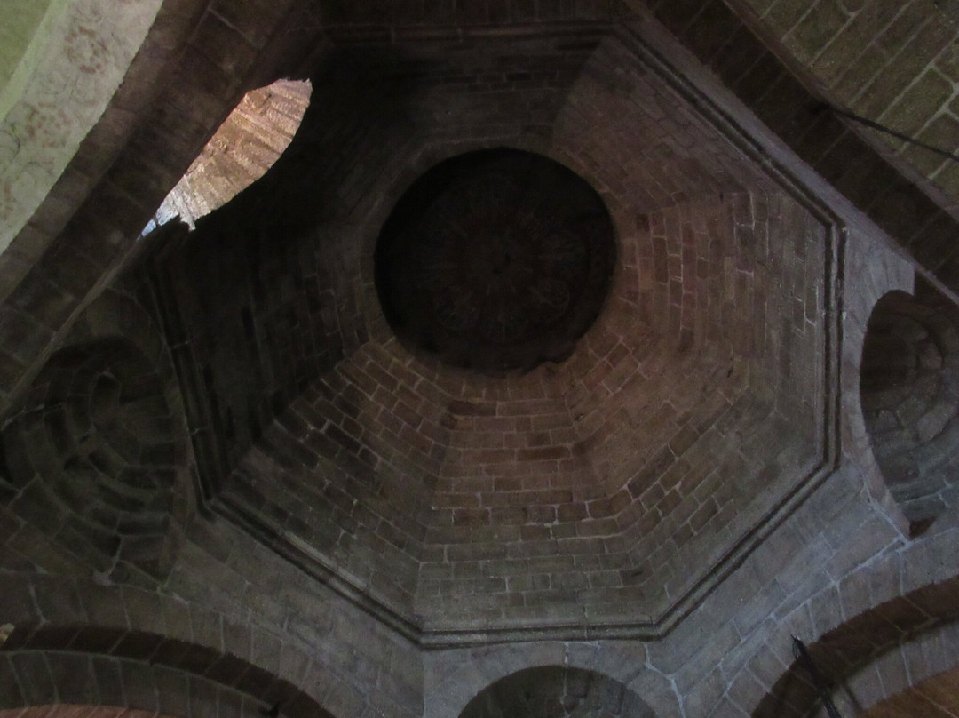 Eglise Saint Martin-Polignac必去景点
