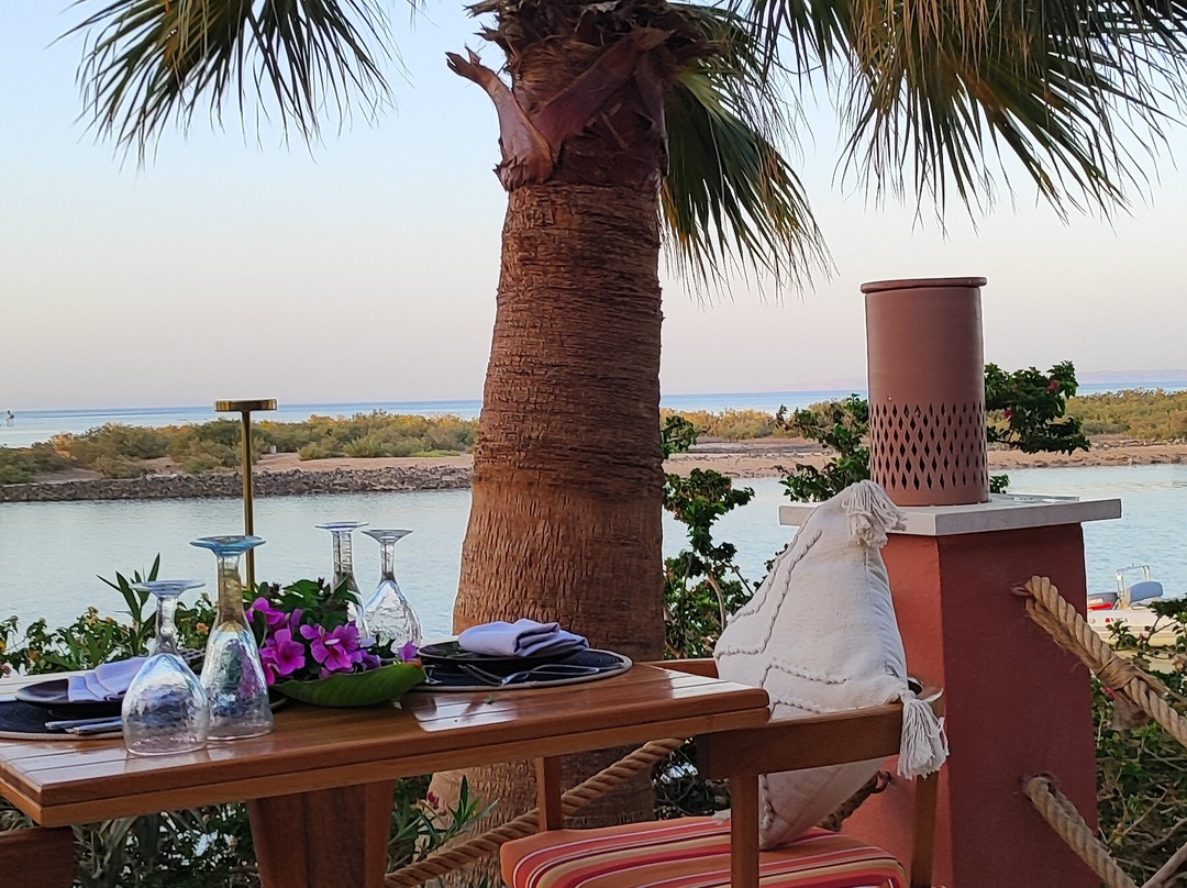 Zouni Beach-艾高娜必去景点