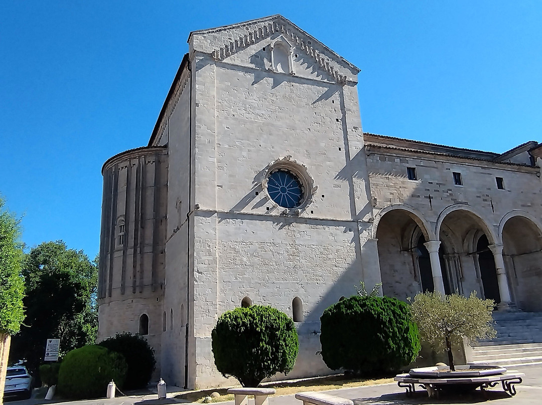 Cattedrale San Leopardo-奥西莫必去景点