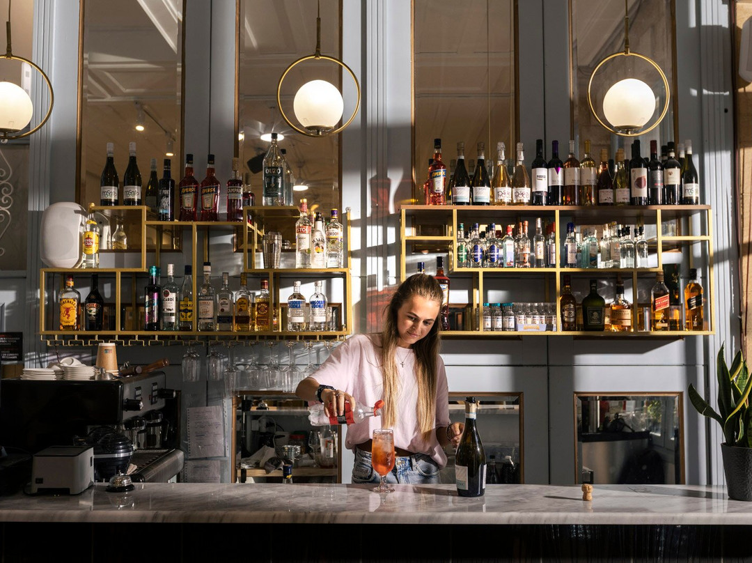 Avra Restaurant