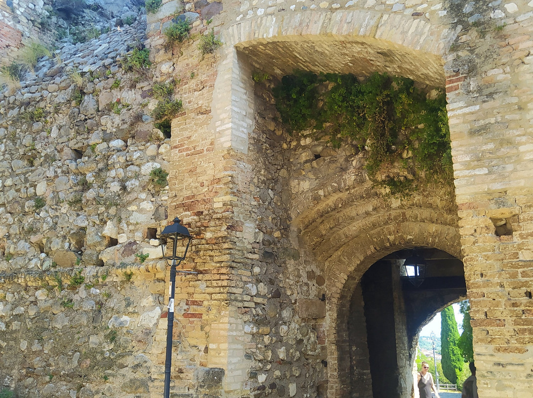 Castello di Padenghe-Padenghe sul Garda必去景点