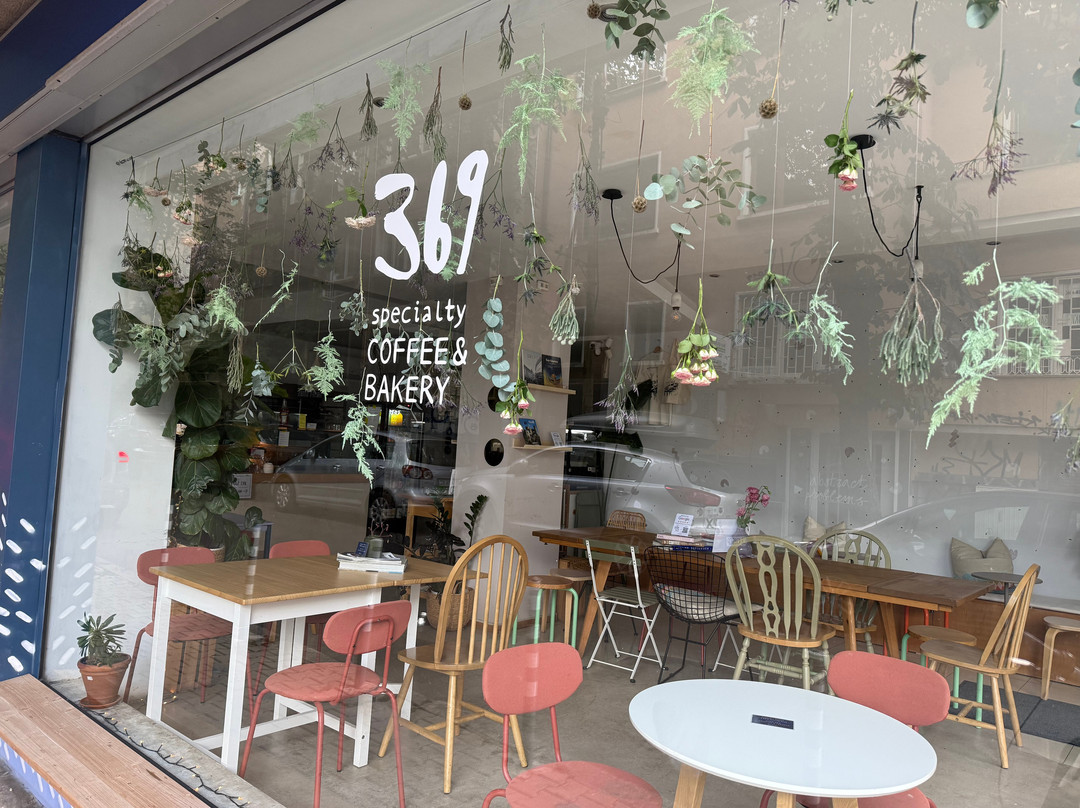 369 Café + Bakery