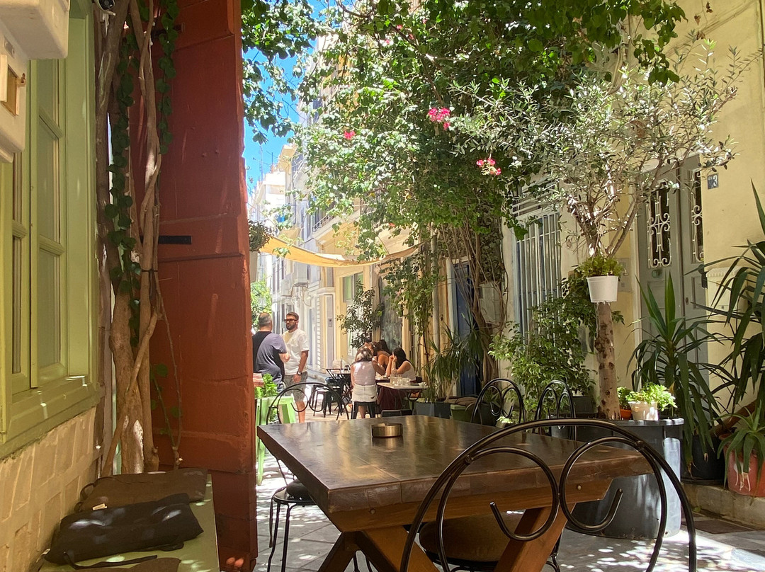 Pavone Syros