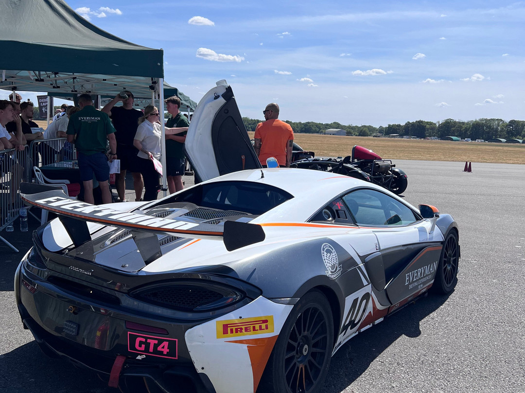 Everyman Racing Dunsfold Aerodrome-Cranleigh必去景点