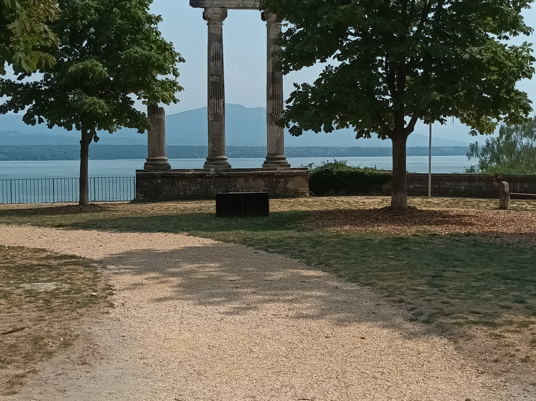 Roman Columns-尼永必去景点