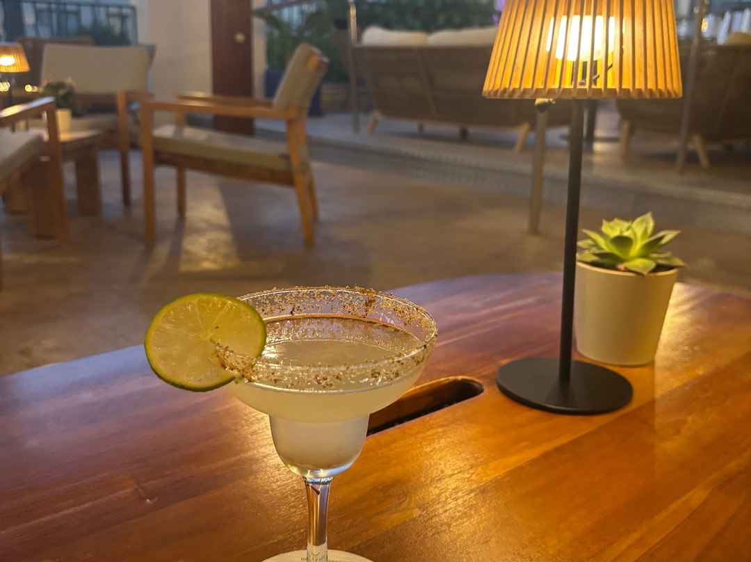 瓦丽斯达梦瑞卡酒店-限成人主图