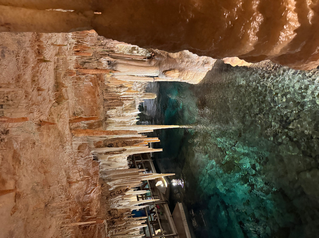Crystal & Fantasy Caves-Hamilton Parish必去景点