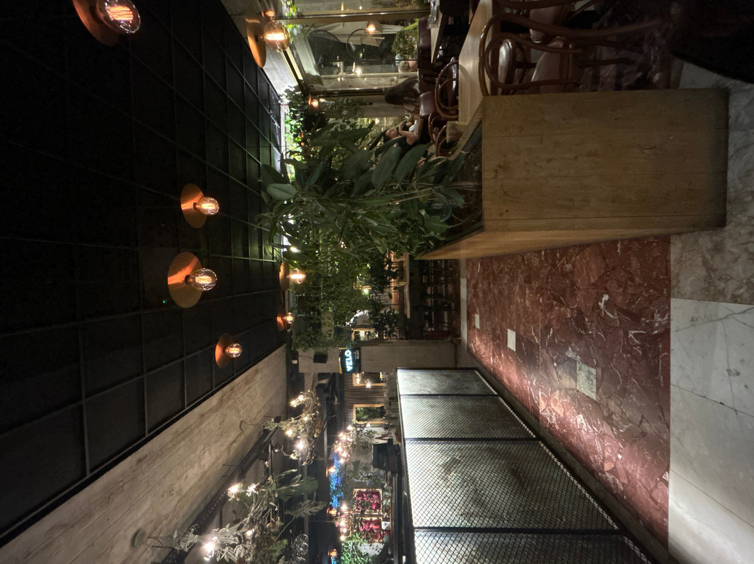 Cafe Botanica