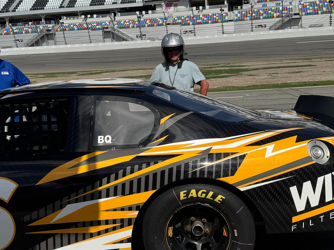 NASCAR Racing Experience-代托纳比奇必去景点