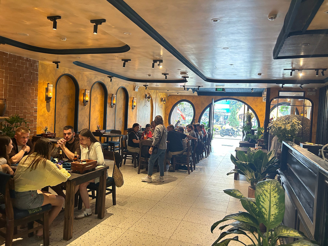 Ăn Station Restaurant