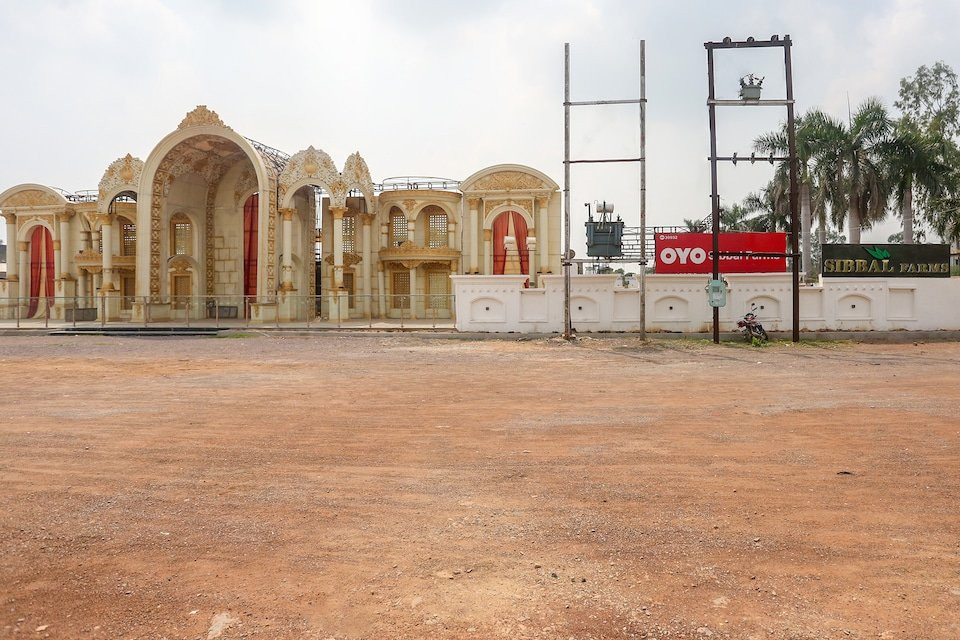 Capital O 39932 Sibbal Farms